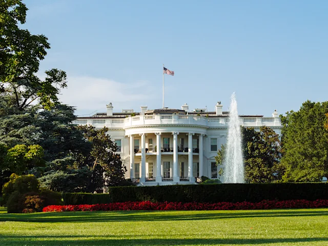 White-House-washington-dc-swiper-hero-gallery