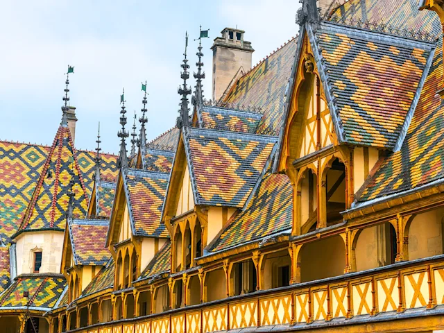 france-hospices-de-beaune-roof-swiper-hero-gallery