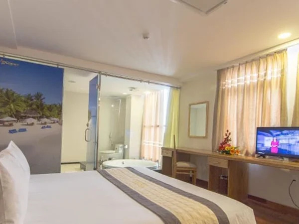 romance-hotel-hue-vietnam