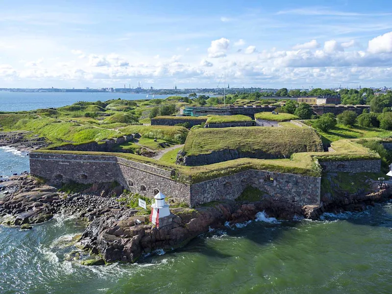 suomenlinna-sveaborg-sea-fortress-helsinki-finland