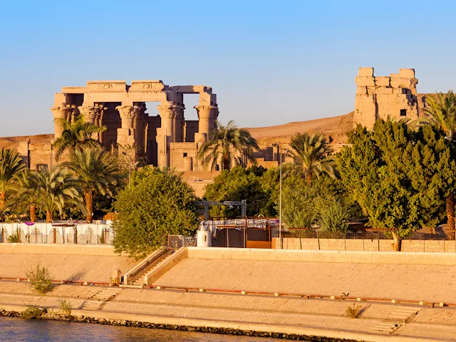 kom-ombo-temple-sinset-nile-egypt-swiper-hero-gallery