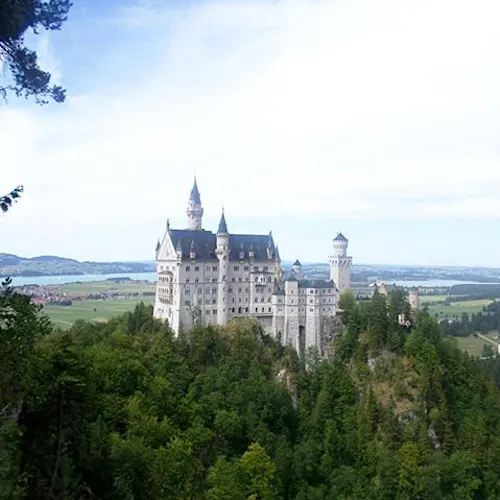Neuschwanstein-Castle-Germany-1-Instagram-_lostlifelondon