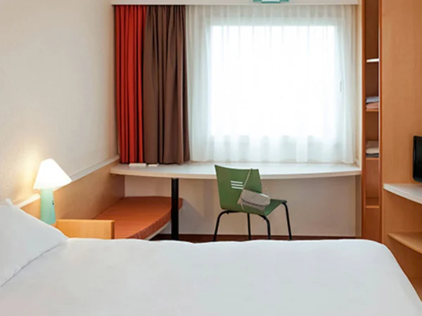 Zaragoza-ibis-zaragoza-centro-room