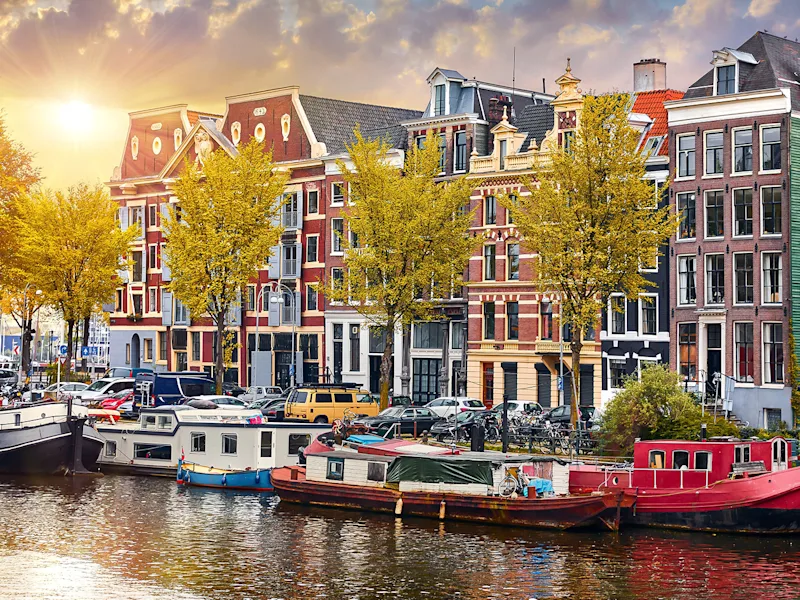 amsterdam-netherlands-canal-dancing-houses-boats