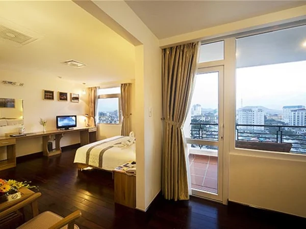 romance-hotel-room-hue-vietnam