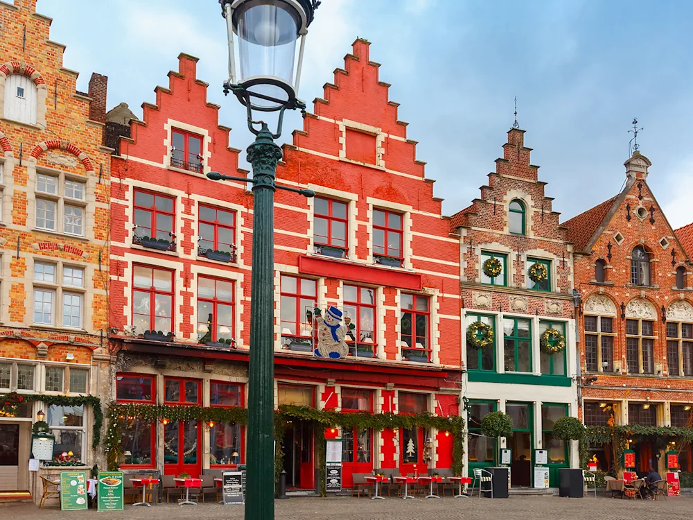 Bruges-belgium-christmas-houses-swiper-hero-gallery
