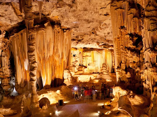 South-Africa-Cango-Caves-swiper-hero-gallery
