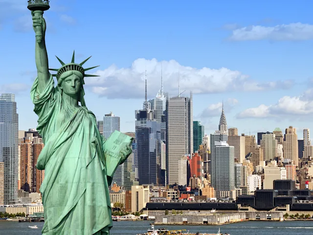 new-york-city-statue-of-liberty-swiper-hero-gallery