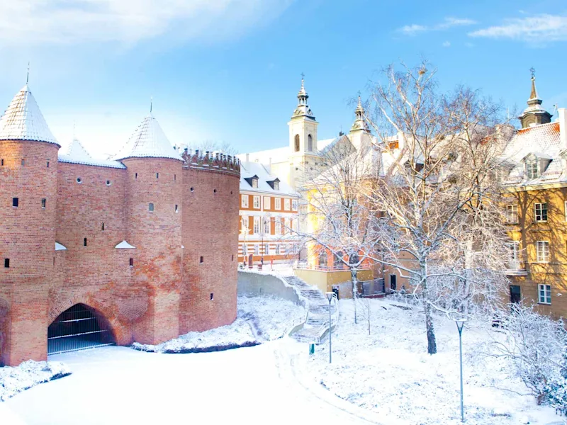 warsaw-barbacan-fortress-in-winter-old-town-centre