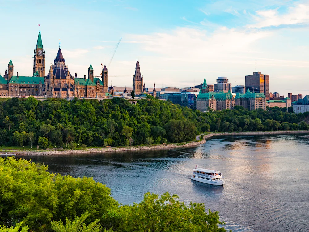 Ottawa-capital-of-canada-swiper-hero-gallery