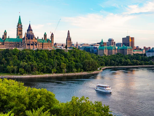 Ottawa-capital-of-canada-swiper-hero-gallery