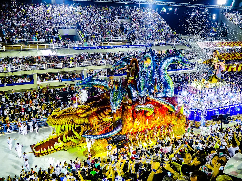 Rio-Carnival-parade-swiper-hero-gallery