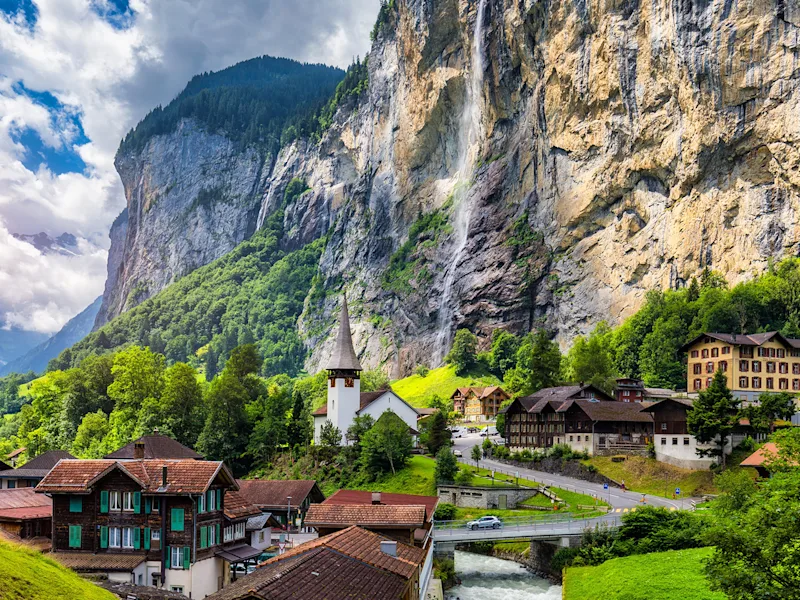 lauterbrunnen-switzerland-swiss-village-waterfall