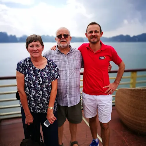 ha-long-bay-vietnam-1-_carl.cronje