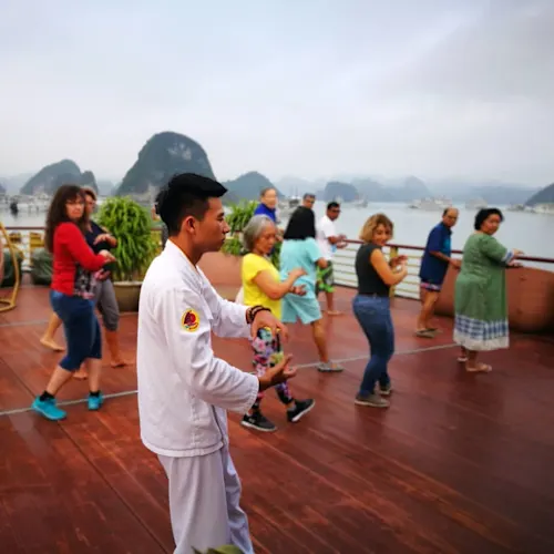 ha-long-bay-vietnam-_carl.cronje