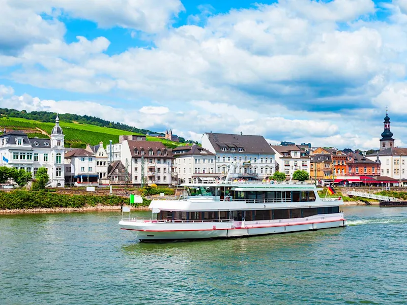 rhine-valley-germany-river-cruise-castles-vineyards