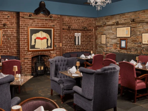 dooleys-hotel-lounge