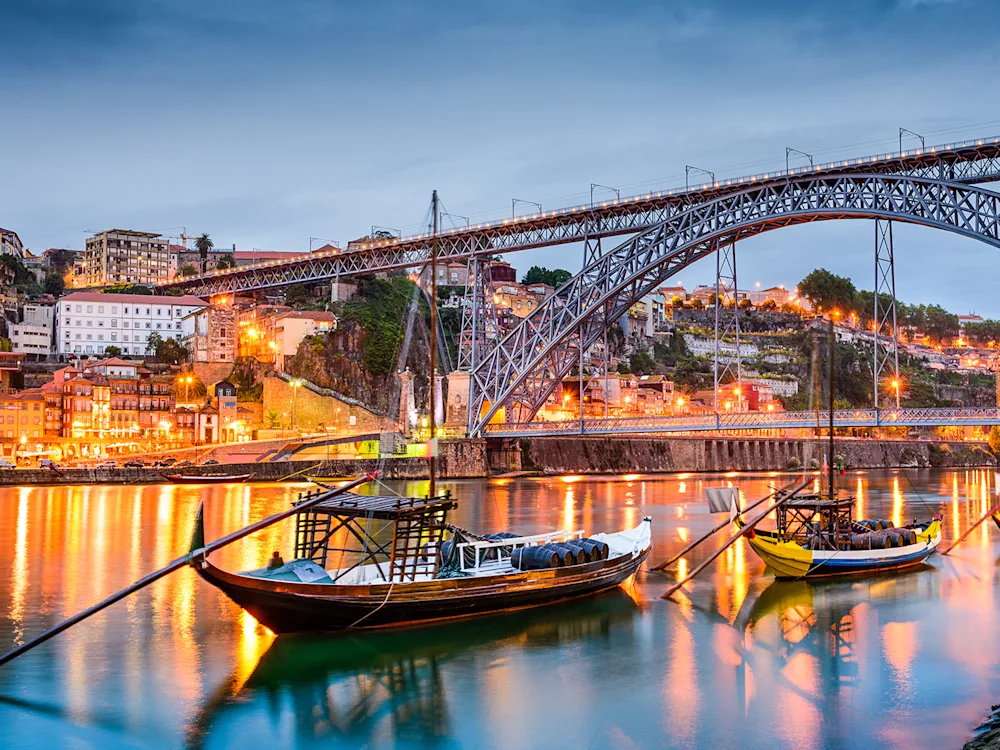 porto-portugal-river-douro-boats-city-swiper-hero-image