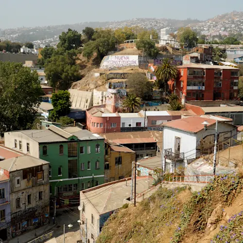 Valparaiso-houses-in-Chile-instagram-_expatexplore