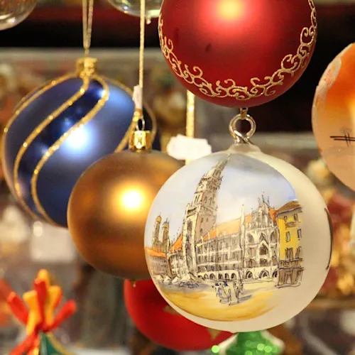 Christmas-Market-Decorations2-_expatexplore
