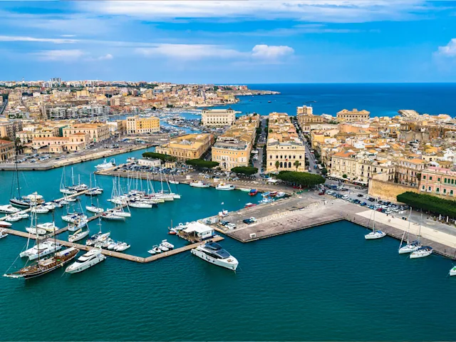 syracuse-sicily-centre-city-italy-swiper-hero-gallery