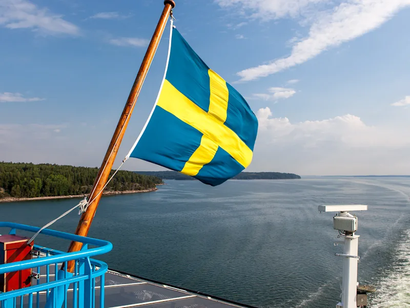Sweden-Stockholm-ferry-boat-with-flag
