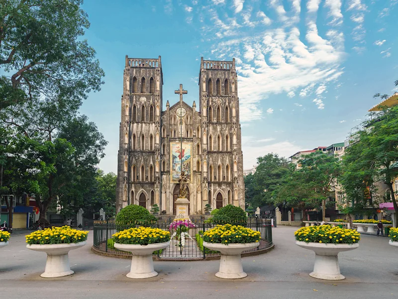 St-Josephs-Cathedral-Nha-Tho-Lon-Hanoi-Vietnam
