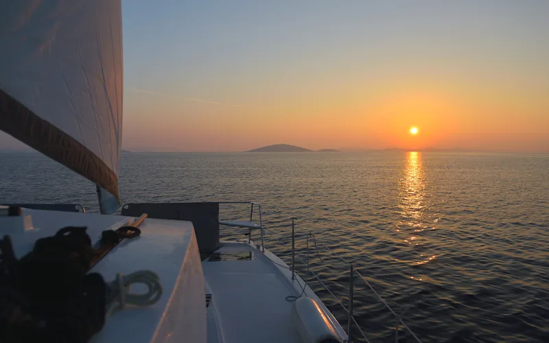 quepos-sunset-catamaran-optional-excursion