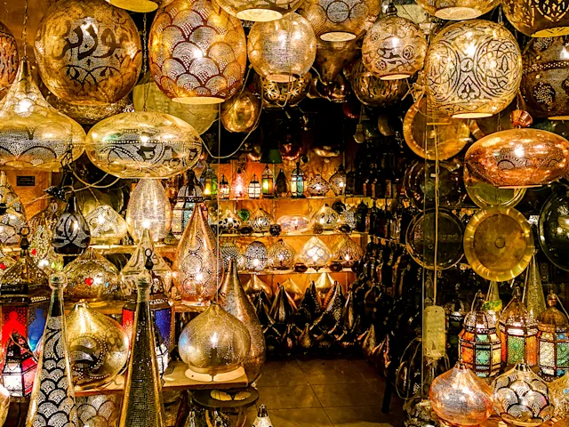 traditional-egyptian-lamps-kha-el-khalili-market-cairo-egypt-swiper-hero-gallery