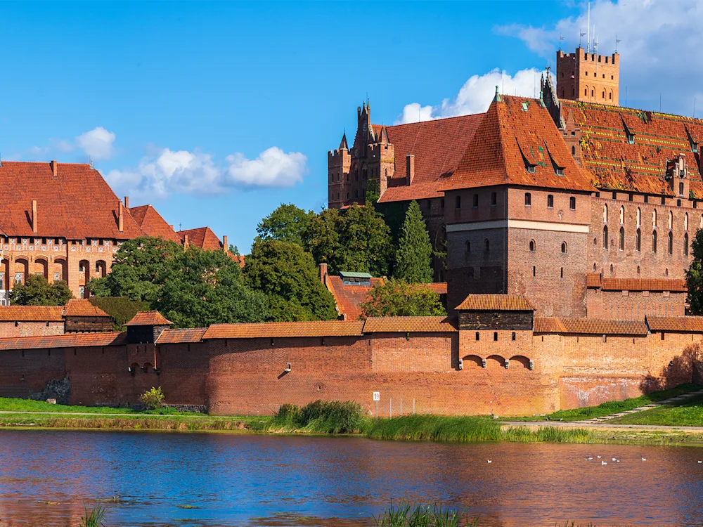 Malbork-Castle-Poland-swiper-hero-gallery