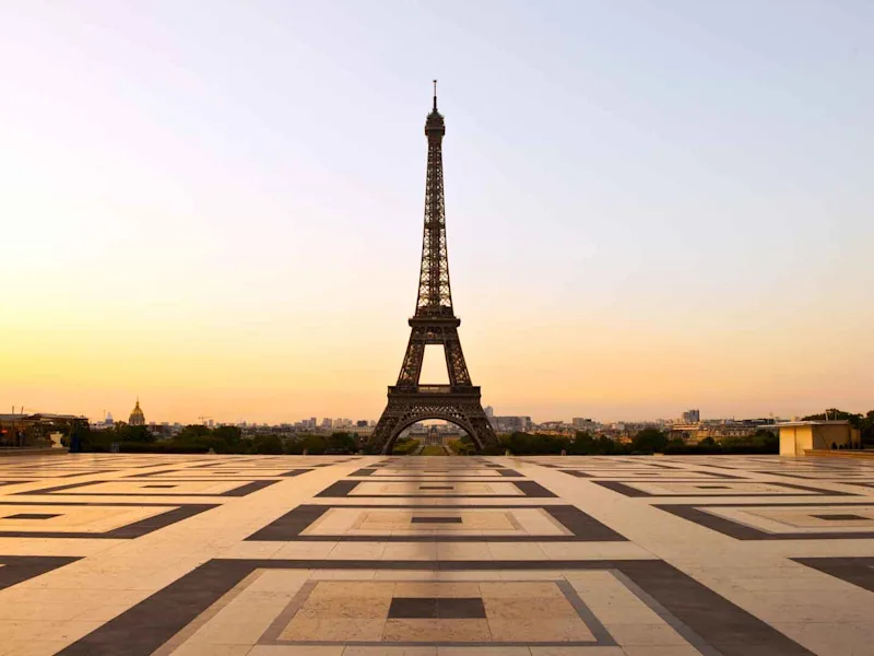 day1-paris-eiffel-tower-view-from-trocadero-europe-taster