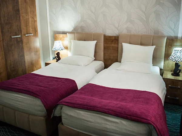hotel-issam-sheki-azerbaijan-georgia-armenia-twin-room