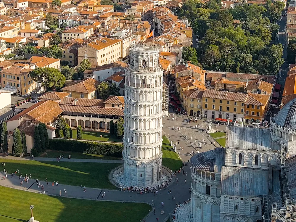 Leaning-Tower-of-Pisa-Italy