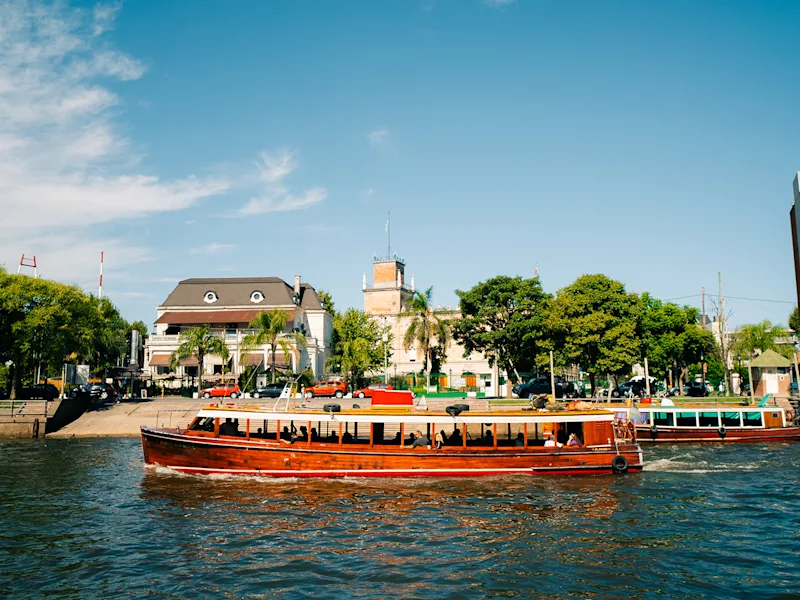 Tigre-river-boat-cruise-Argentina