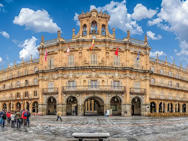 Salamanca-plaza-mayor-spain-swiper-hero-gallery