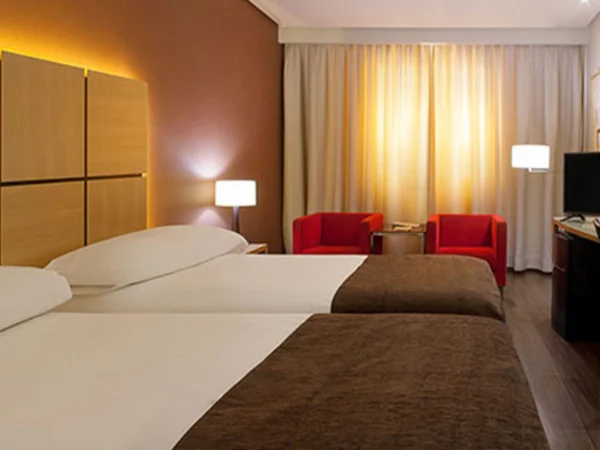 Valencia-silken-puerta-valencia-twin-room