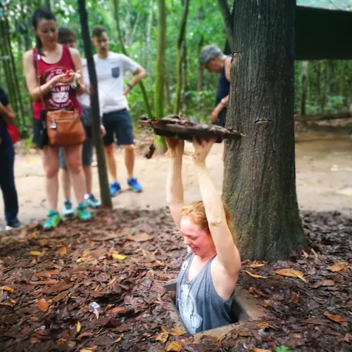 cu-chi-tunnels-_carolinearoundtheworld