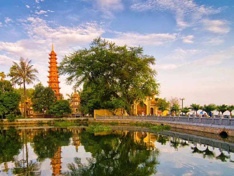 Hanoi-Highlights-of-Vietnam-expat-explore