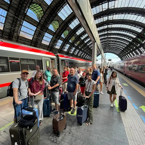 rail-tour-train-station-_expatexplore