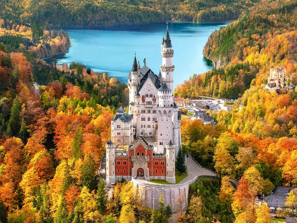 Germany-Bavarian-Alps-Neuschwanstein-Castle-swiper-hero-gallery
