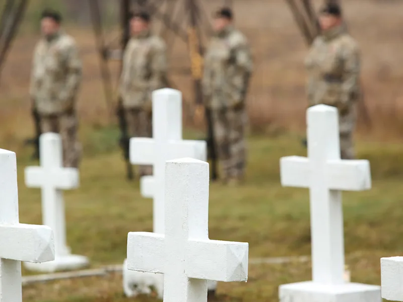 White-crosses-at-the-Latvian-war-cemetery-in-Daugavpils