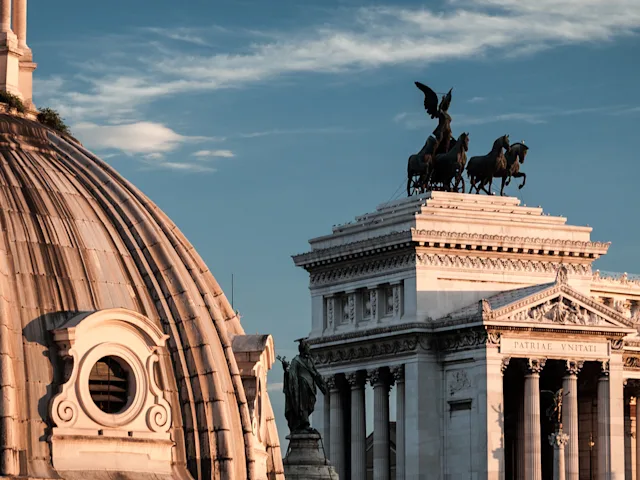 rome-italy-vittoriano-monument-swiper-hero-gallery