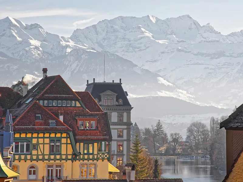 thun-switzerland-jungfrau-mountains-snow-winter