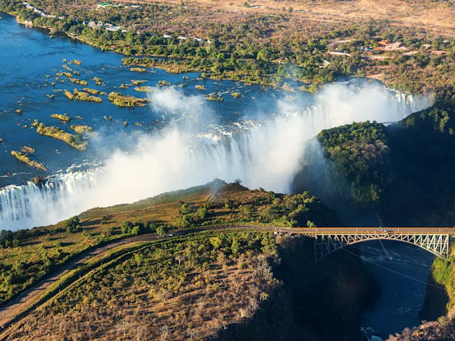 victoria-falls-zimbabwe-water-curtain-swiper-hero-gallery