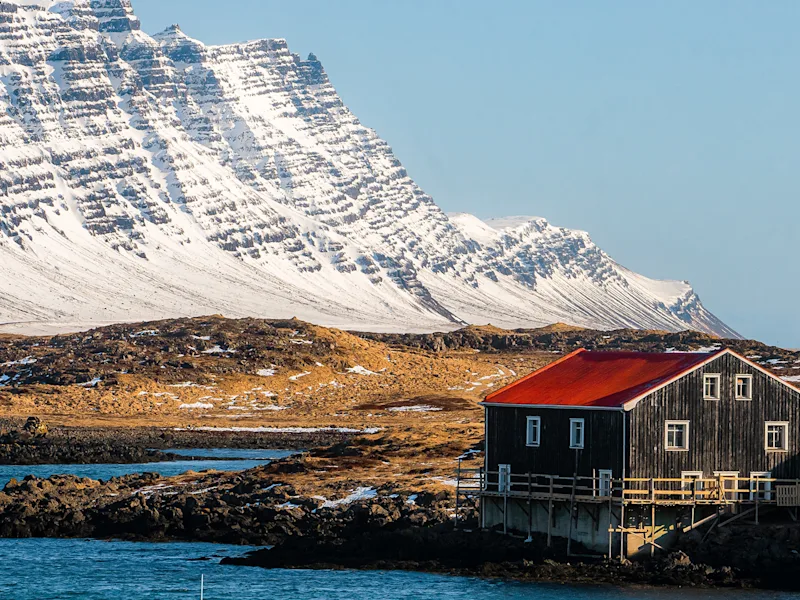 djupivogur-port-town-on-berufjorour