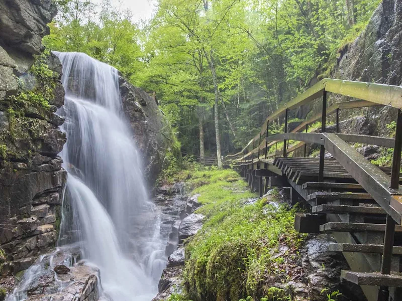 day6-flume-gorge-eastern-usa-canada-incl-new-york