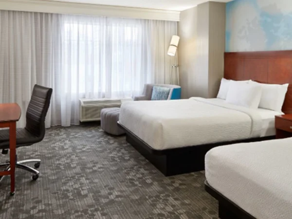 Courtyard by Marriott Ottawa Downtown1