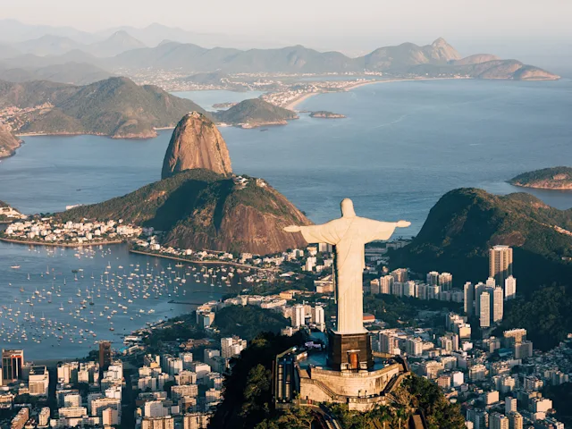 Christ-the-Redeemer-statue-swiper-hero-gallery