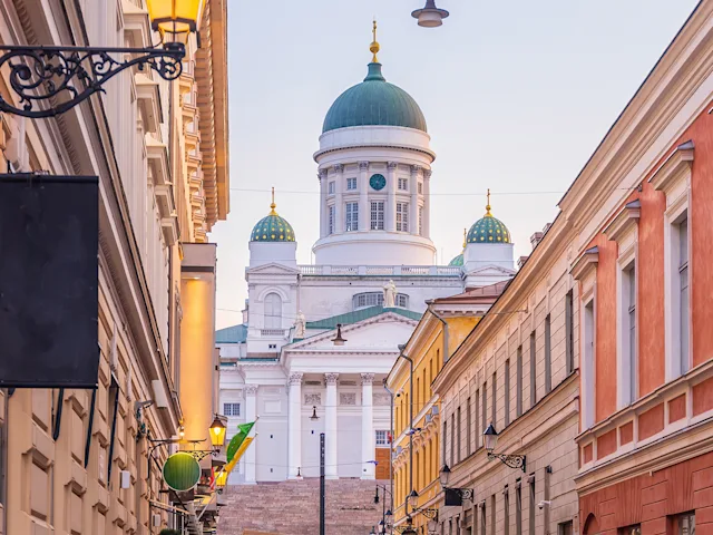 Finland-Helsinki-cathedral-swiper-hero-gallery