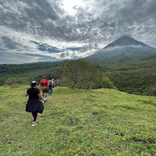 la-fortuna-costa-rica-travel-volcano-_zemaexpatleader